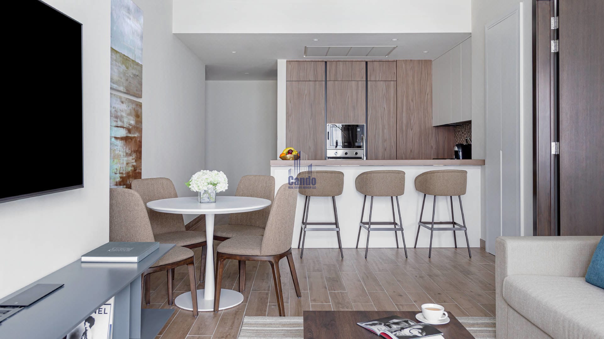 1 BEDROOM APARTMENT WITH BEAUTIFUL VIEWS